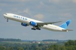 United Airlines B777-300, MUC 04.09.2022.jpg