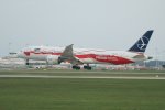 LOT Polish Airlines B787-9 Proud of Polands Independence 1.JPG
