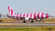 A320-214 D-AICS (1).jpg