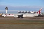 Qatar Airways, B777-300, MUC 28.11.2025.jpg