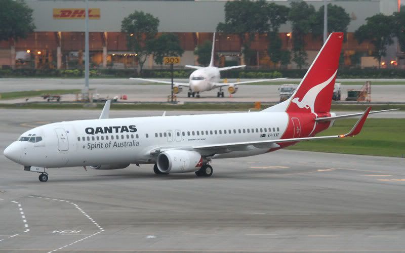 qantas_738.jpg