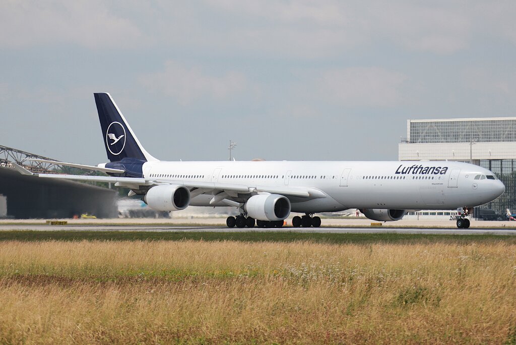 51404382oa.jpg