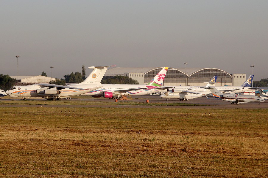 21402913-03-7225.jpg