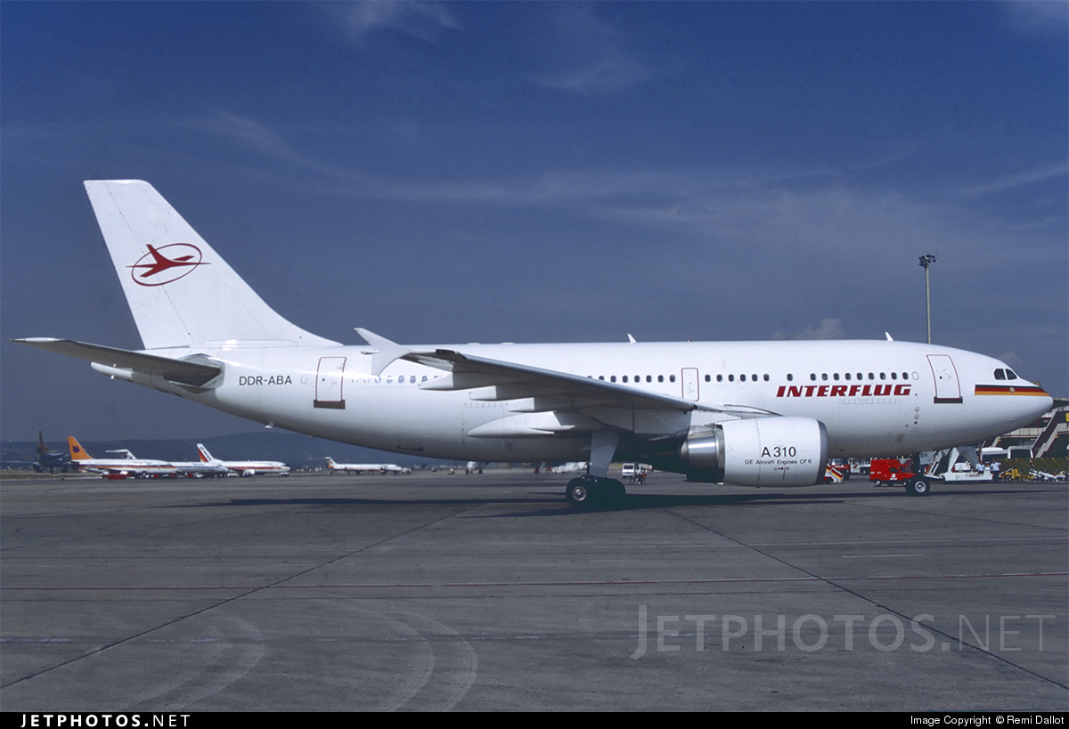 www.jetphotos.com