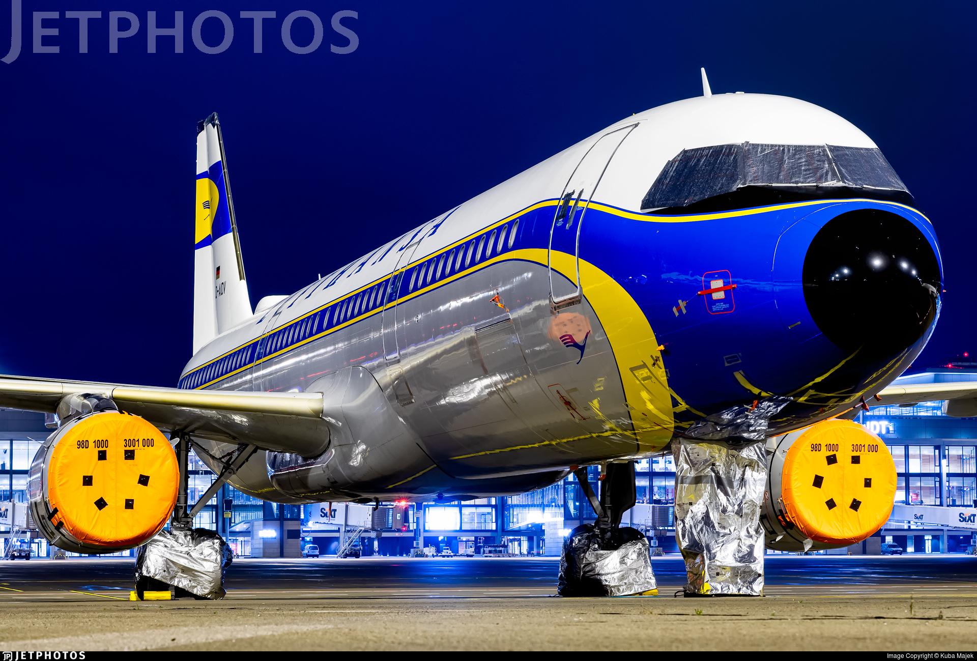 www.jetphotos.com